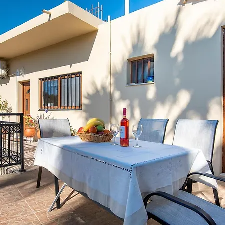 Maria's With Terrace, Close To The Апартаменты Кос